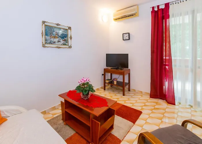 Διαμέρισμα Comfortable Puh With Built Barbecue In