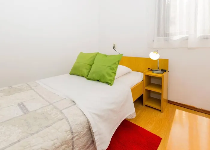 Comfortable Puh With Built Barbecue In *