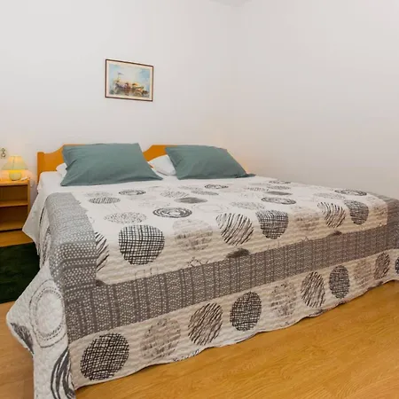 Apartament Comfortable Puh With Built Barbecue In Pula